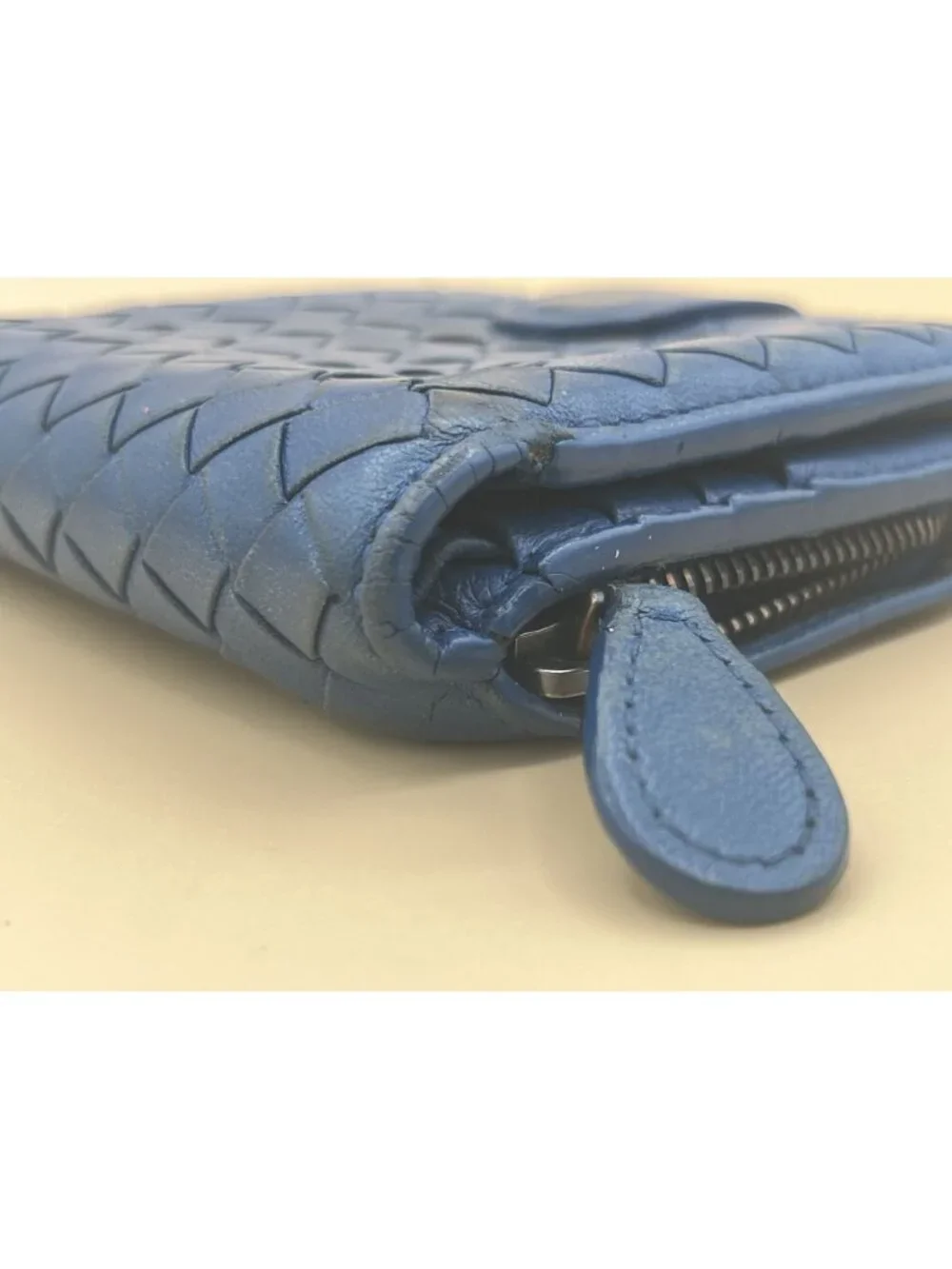 Bottega Veneta Blue Leather Woven Wallet With Snap & Zip Closures Made In Italy